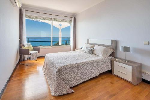 Oceanside Terrace Apartment by Holiday Rental Madeira