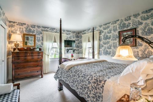 Ένα ή περισσότερα κρεβάτια σε δωμάτιο στο Abacot Hall Bed & Breakfast
