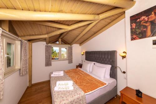 Letto o letti in una camera di Petunya Konak Boutique Hotel