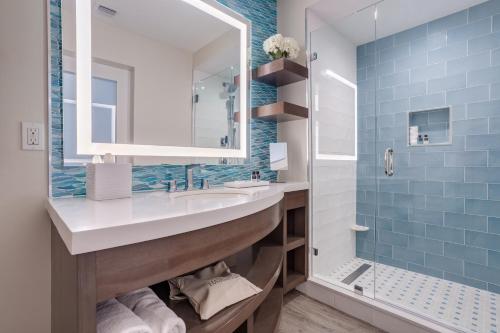 Un baño de The Capitana Key West
