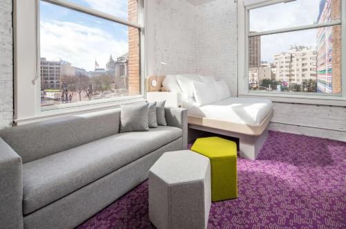 Yotel San Francisco Image