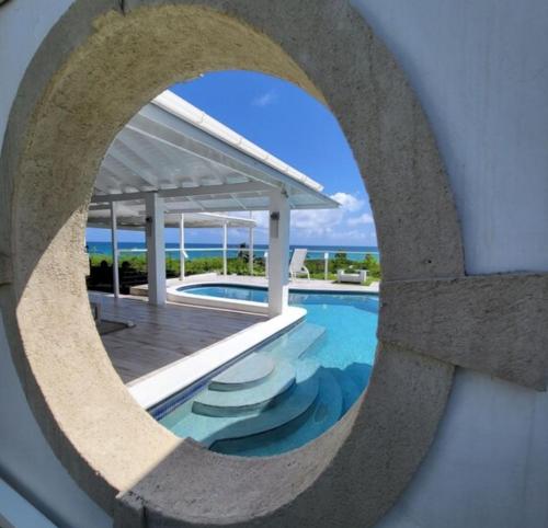 Kolam renang di atau di dekat Unique Rare Villa! Retreat Style, Full Sea Views With Private Pool & Hot Tub! villa