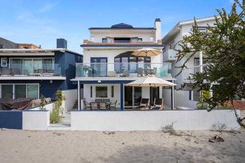 Soft Sands & Ocean Views