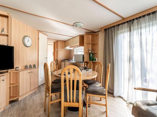 Snug chalet in Epe with garden – Photos 3