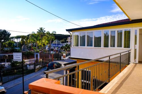 a balcony with a view of a street at a casa di Chiara bed and breakfast in Capaccio-Paestum
