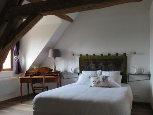 Saint-Brisson-sur-Loire的住宿－Chambres d'Hôtes L’Échappée Belle，相簿中的一張相片