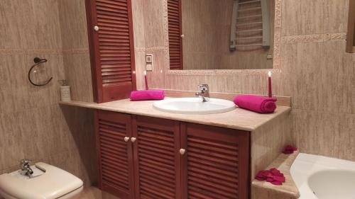 Casa Axier-Chalet con Piscina privada y chimeneaにあるバスルーム