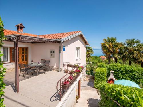 Apartment Nada by Interhome