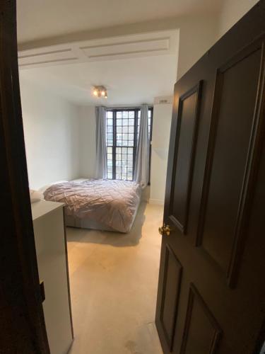 Stunning One bedroom Knightsbridge