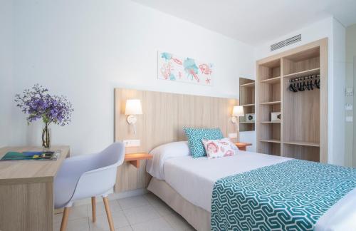 Hotel Vistamar by Pierre & Vacances, Portocolom – Updated 2022 Prices