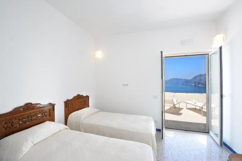 Posteľ alebo postele v izbe v ubytovaní My Shazzy with amazing Sea View terrace
