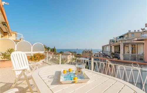 Beautiful Apartment In Sanremo With Jacuzzi, 2 Bedrooms And Wifi
