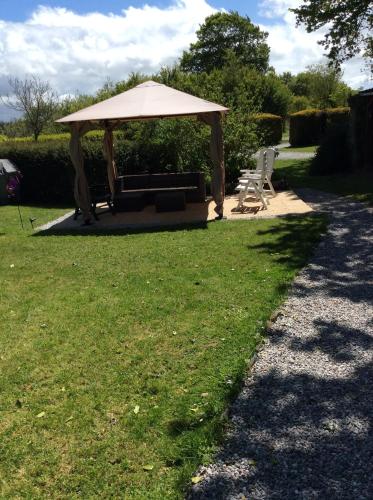 Κήπος έξω από το Le Boterff Gites et Camping