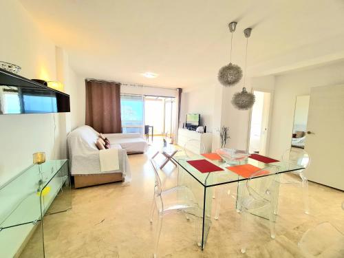 Zdjęcie z galerii obiektu SunRise Sea Views Eco Apartment With Swimming Pool w mieście Mijas
