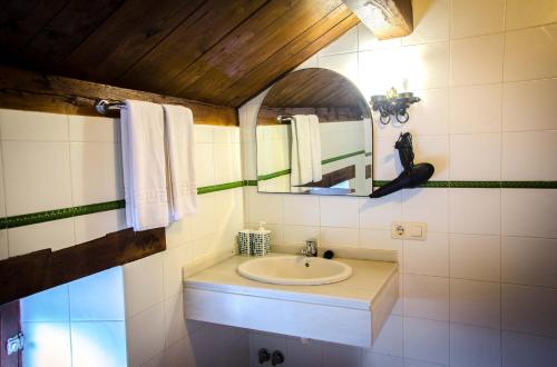 Koupelna v ubytování Casas Rurales Taramundi Verde
