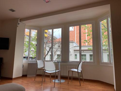 Hostal Madrazo