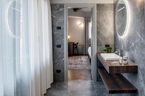 Gallery image of Porta Altinia Suites in Treviso
