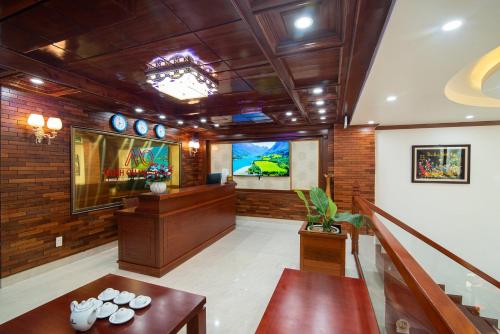 Lobbyn eller receptionsområdet på Minh Quang Hotel