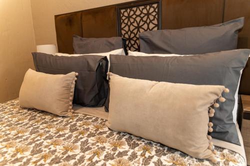 Cama o camas de una habitación en The Hide in Randburg