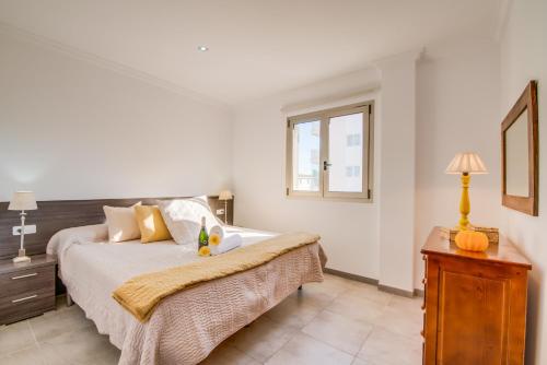 Postel nebo postele na pokoji v ubytování Ideal Property Mallorca - Castello Playa
