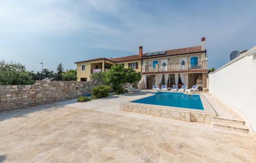 Casa Pietra