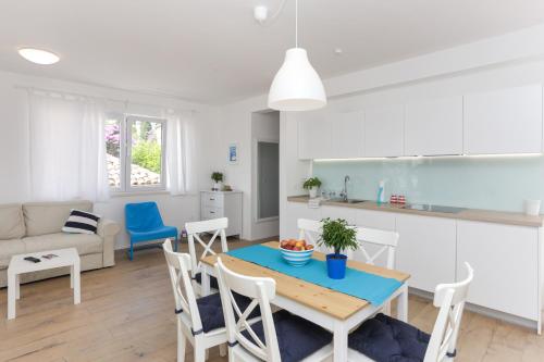 Apartments Villa Karmen