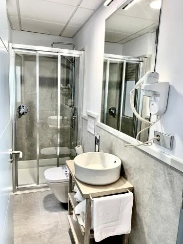 IVY HOUSE photo 11