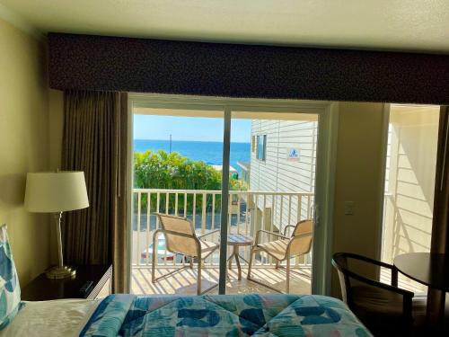 Ảnh trong thư viện ảnh của 2 Bed Condo with Balcony Facing Pool and Sunsets! ở Tampa