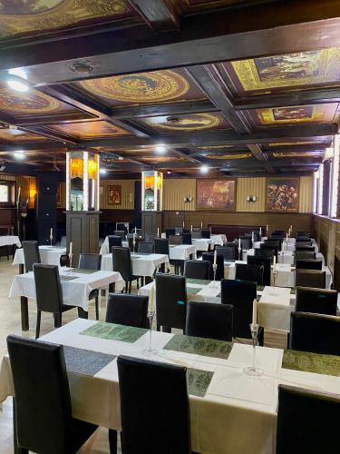 Restaurace v ubytování Hotel LaCetate