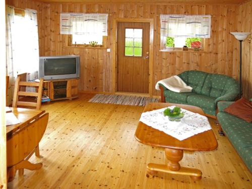TV a/nebo společenská místnost v ubytování Holiday Home Nanna by Interhome