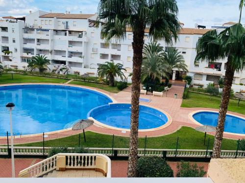 Marinesco 2, 2 Bedroom, 2 Bathroom Apartment with Pool View ...