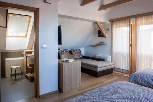 Postel nebo postele na pokoji v ubytování Guest House Kalska Domačija