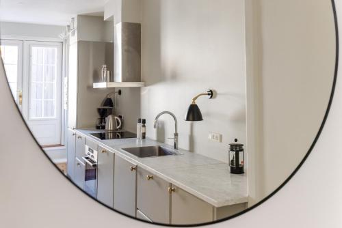 Kuchyň nebo kuchyňský kout v ubytování Luxury Apartment w Privat Rooftop Terrace - CPH C