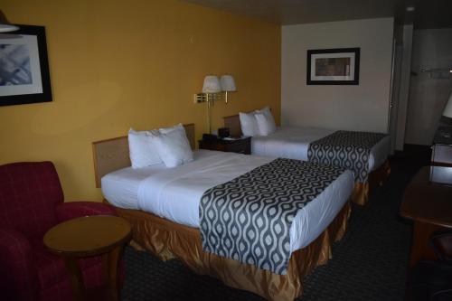 Giường trong phòng chung tại Rodeway Inn Kanab - National Park Area