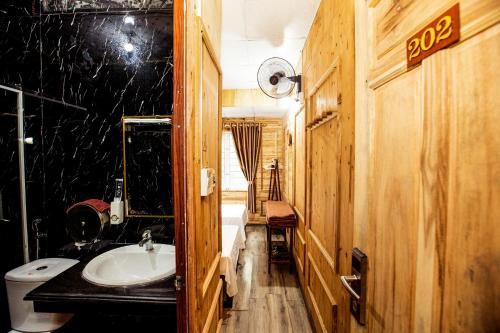 Koupelna v ubytování Ha Giang Creekside Homestay and Tours