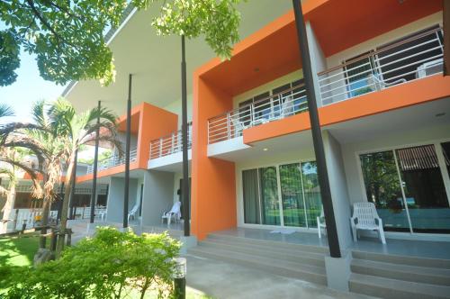 a view of the outside of a building at Phi Phi Rimlay Resort in Phi Phi Don