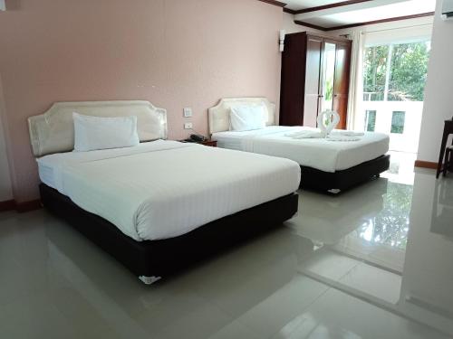Lova arba lovos apgyvendinimo įstaigoje โรงแรมชดาวิวกาฬสินธุ์