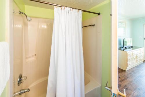 Moonspinner 211Bにあるバスルーム