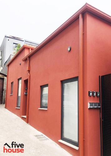 Five House 14A