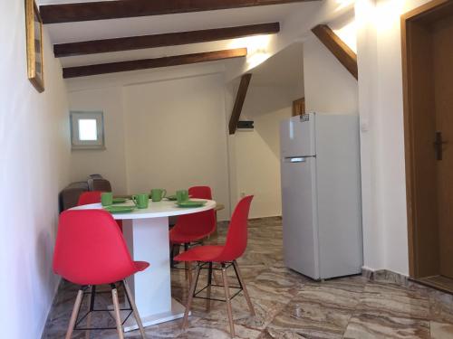 One-bedroom apartment, WiFi, airco, parking, washing machine, grill
