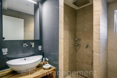 Ένα μπάνιο στο Seafront VILLA PELAGIA SUPERB New listing