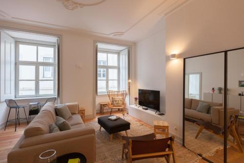 FLH Bacalhoeiros Spacious Apartment