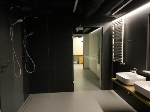 Kúpeľňa v ubytovaní Apartamenty Kalina z widokiem na góry - Kilińskiego