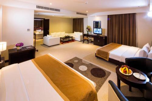 Monroe Hotel & Suites – Photos 2