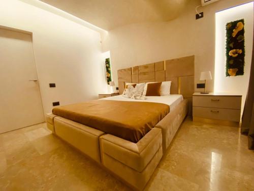 Ένα ή περισσότερα κρεβάτια σε δωμάτιο στο APARTAMENT De LUX ZEV MEDITERANEO