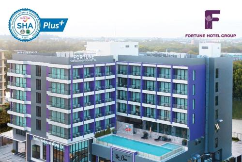 La alberca dentro o cerca de Fortune Saeng Chan Beach Hotel Rayong - SHA Plus