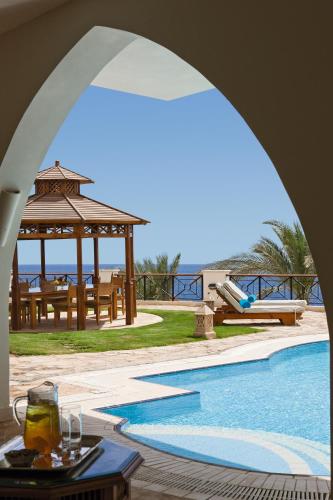 Bassein majutusasutuses Movenpick Resort Sharm El Sheikh või selle lähedal
