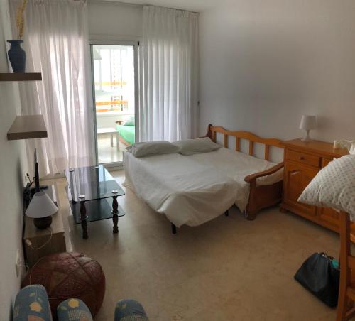 Posteľ alebo postele v izbe v ubytovaní Apartamento de vacaciones en Gemelos 22 T1 Benidorm