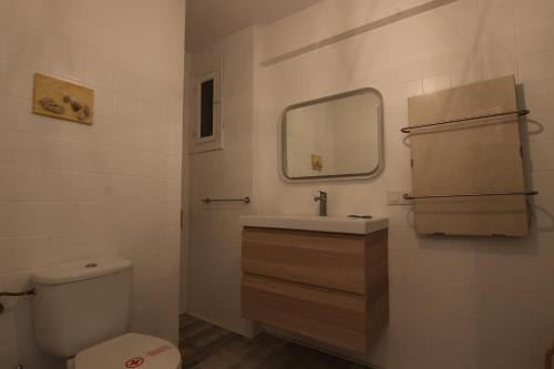 Art Apartment tesisinde bir banyo