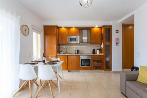 Chill Apartment w Pool - Praia da Rocha